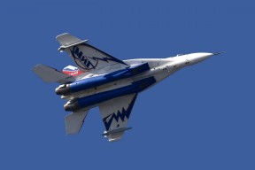 华体会体育-孤岛绝境，阿圭罗于国家德比之夜，炸裂沉默之海