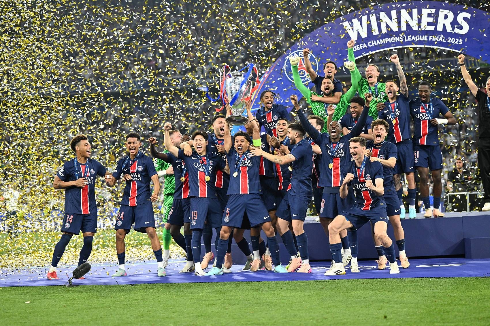 华体会体育-巴黎圣日耳曼轻取切尔西，孙兴慜乌龙送礼欧联杯的简单介绍  第2张