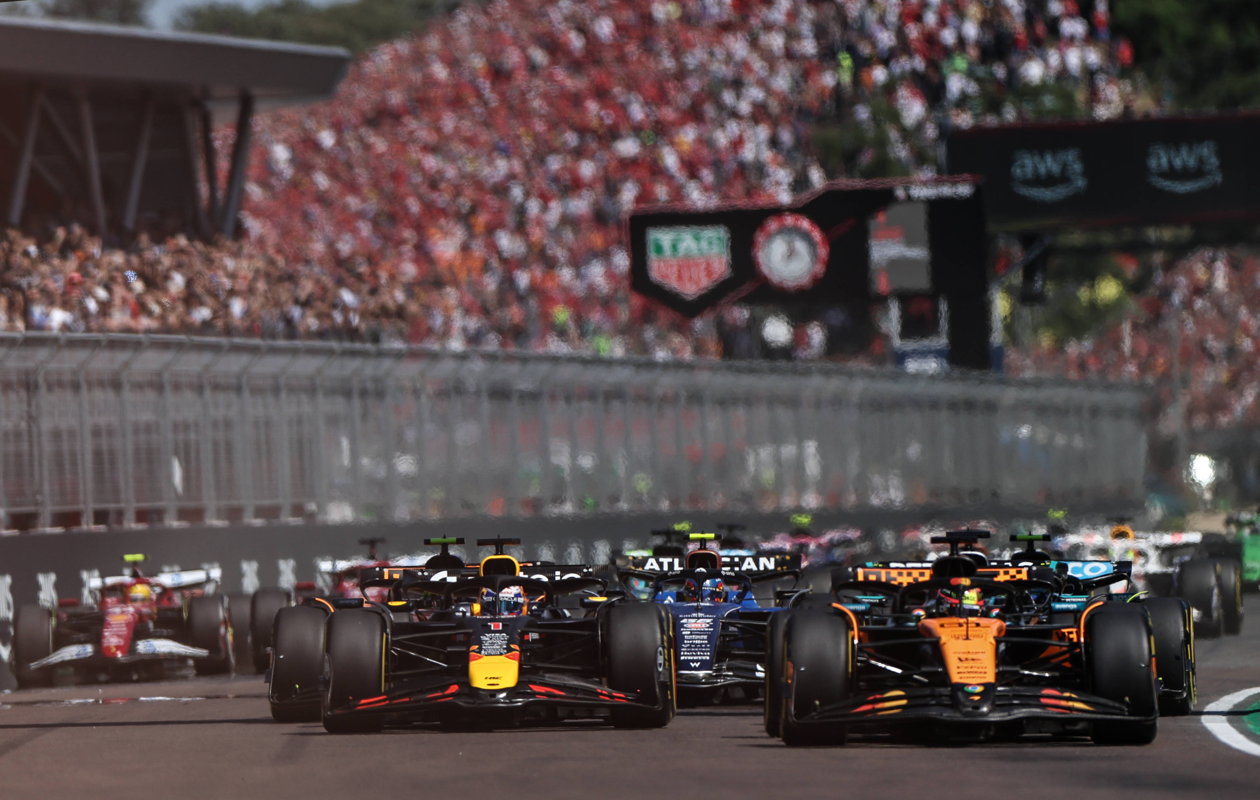 华体会下载-红牛二队完胜梅赛德斯，维斯塔潘扛起全队的简单介绍  第2张